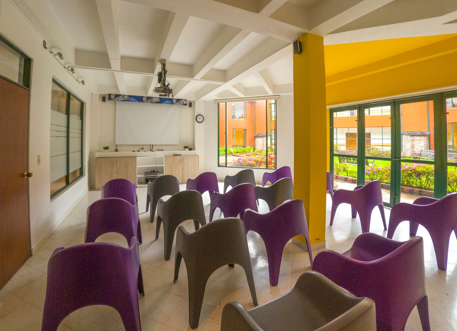 Salon_audiovisual_